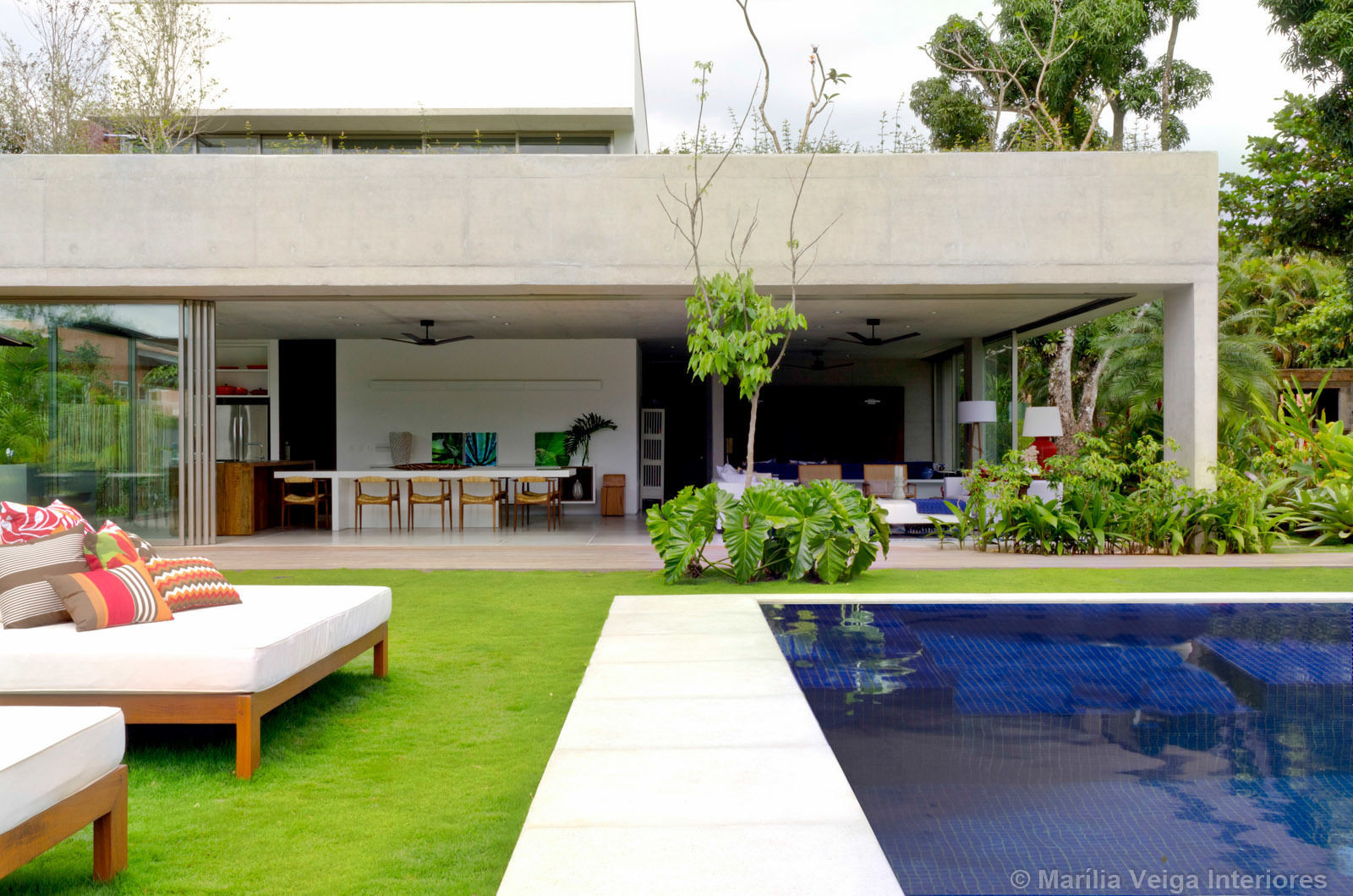 Casa Laranjeiras, Marilia Veiga Interiores Marilia Veiga Interiores 現代房屋設計點子、靈感 & 圖片