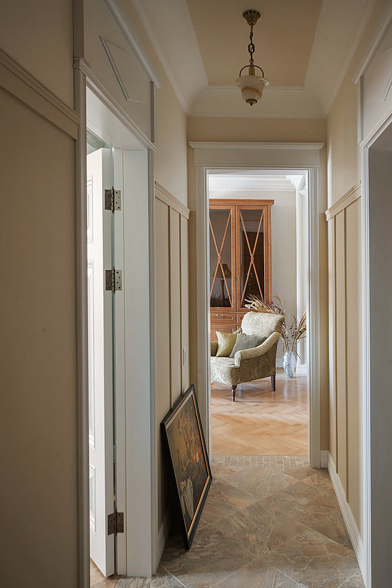 Квартира на Б.Ордынке, COUTURE INTERIORS COUTURE INTERIORS Pasillos, vestíbulos y escaleras de estilo clásico
