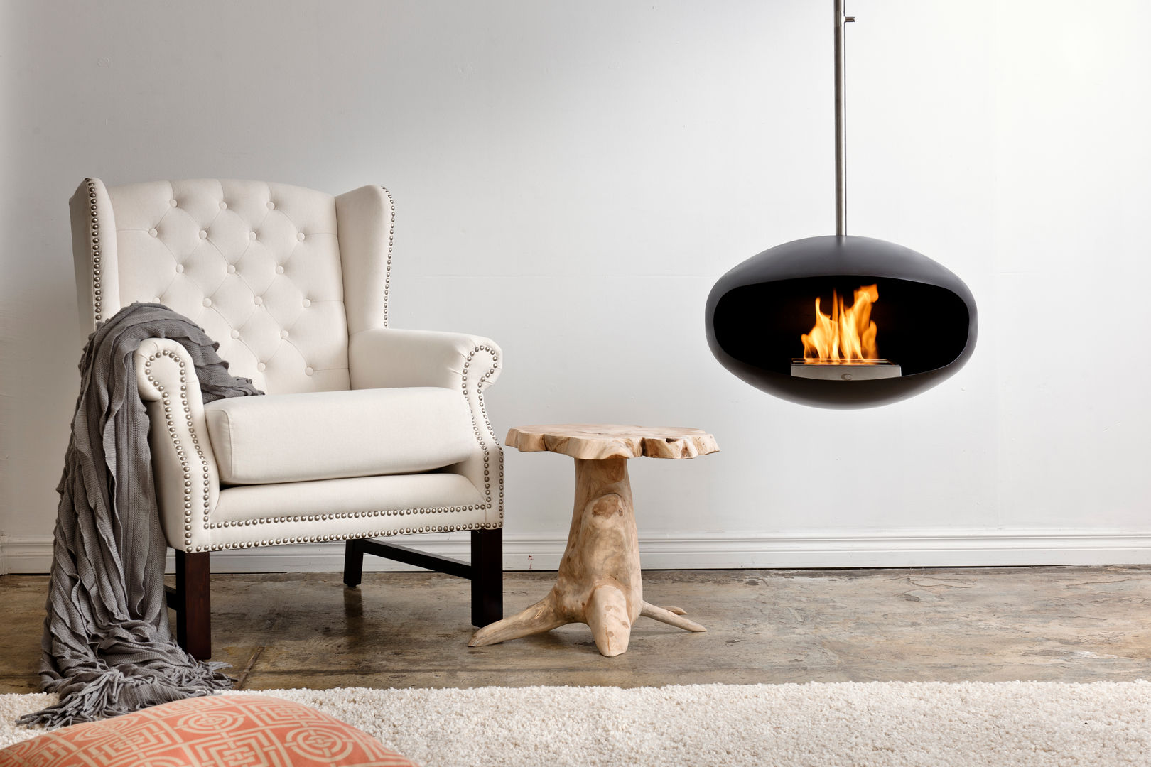 Cocoon Aeris Fireplace, Wharfside Furniture Wharfside Furniture Salas de estar modernas