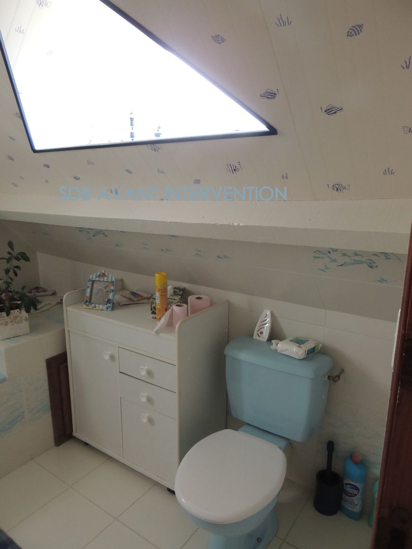 Une salle de bain qui reprend vie...., L'Autrement Déco L'Autrement Déco Banheiros rústicos Vasos sanitários