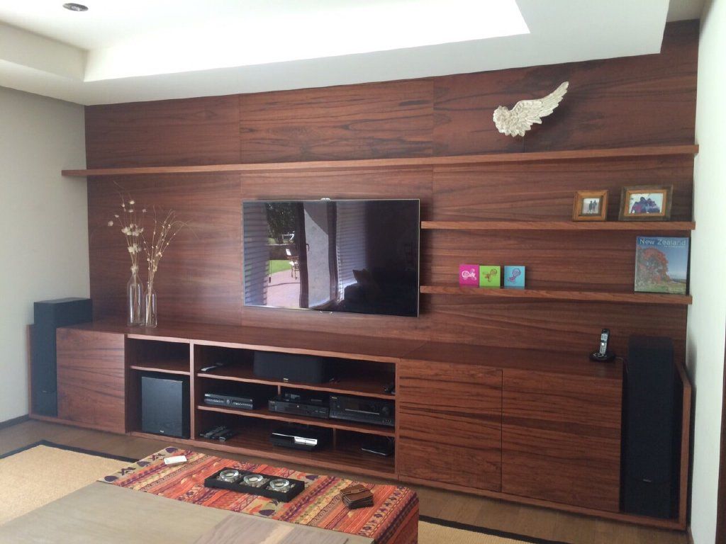 Proyectos, Farré Muebles Farré Muebles Mediterranean style living room TV stands & cabinets