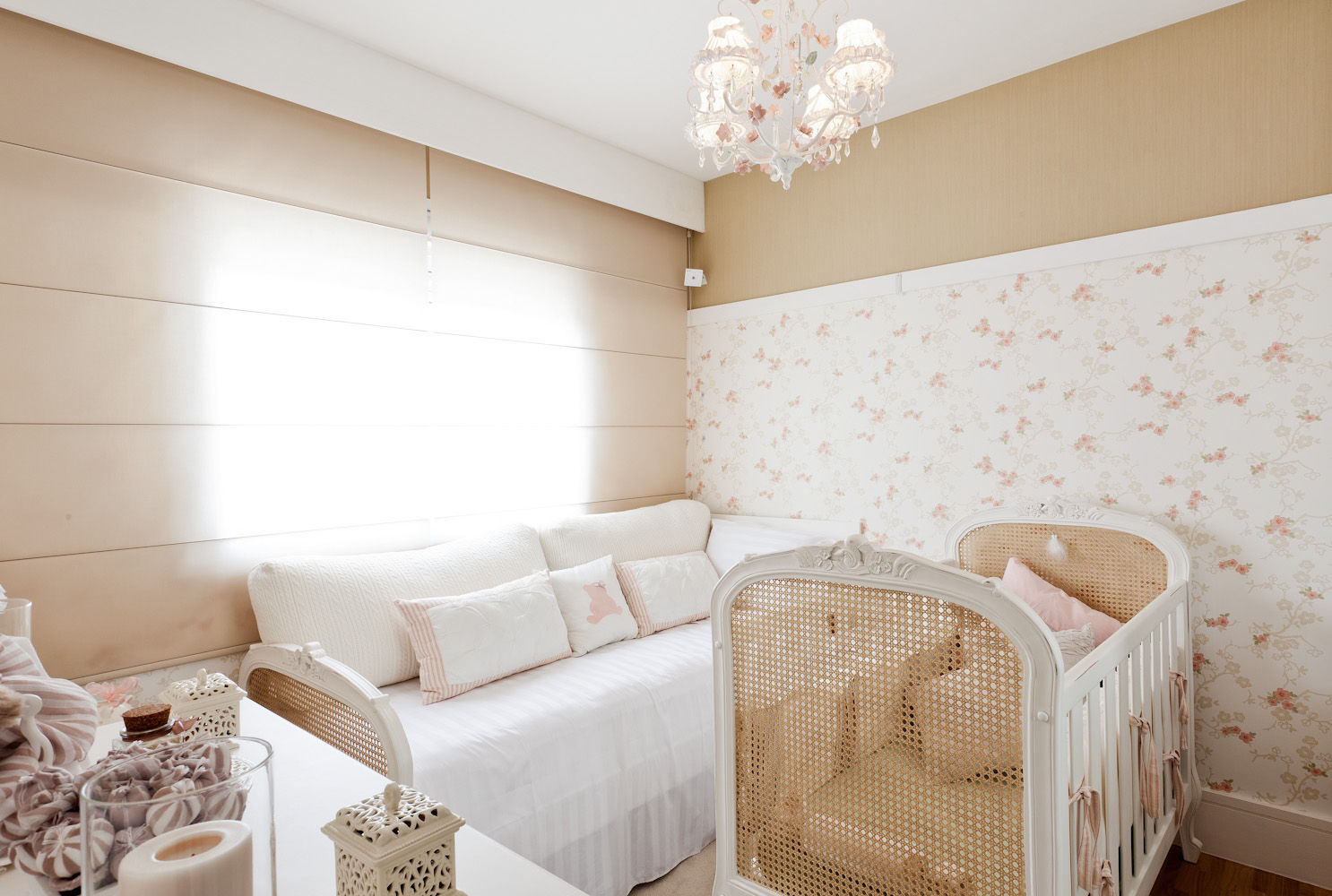 Campo Belo | Residenciais, SESSO & DALANEZI SESSO & DALANEZI Classic style nursery/kids room