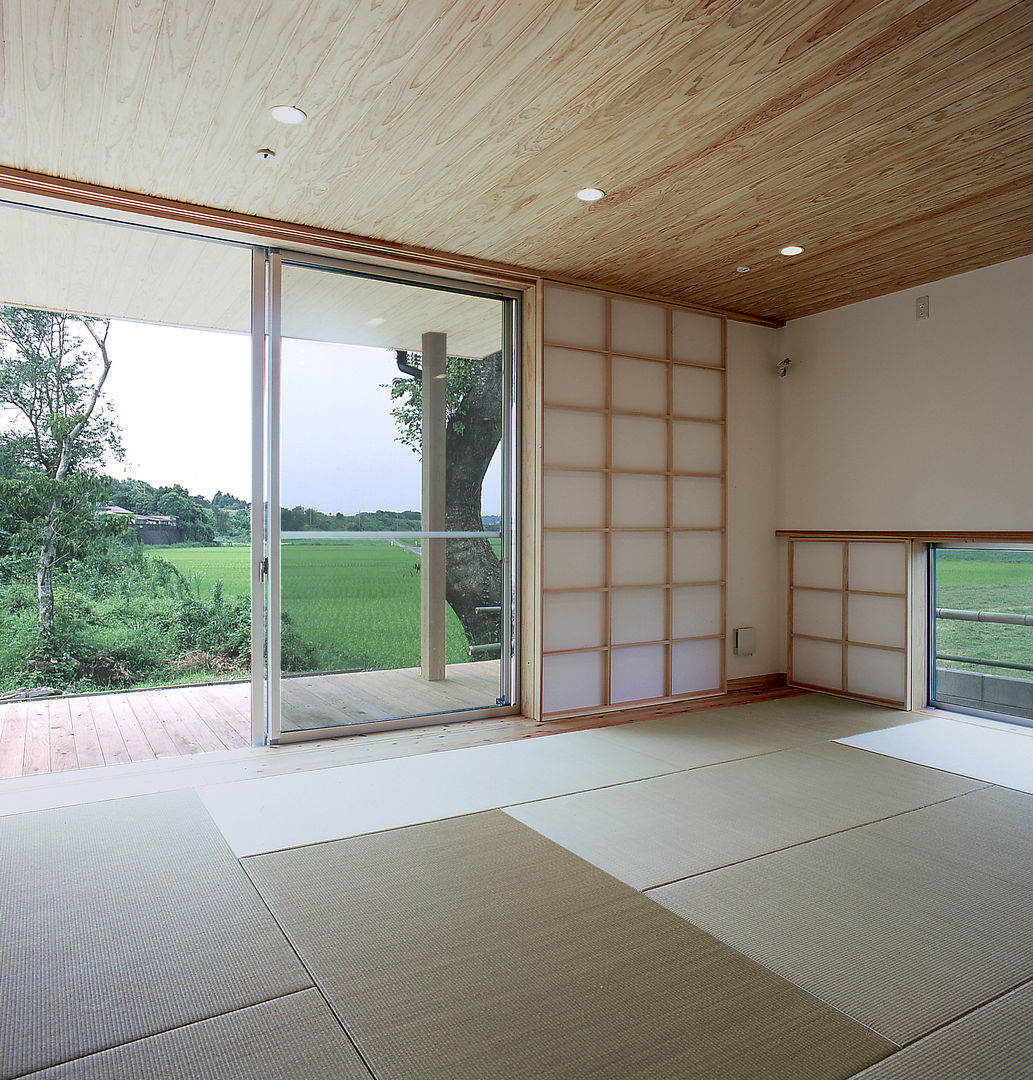 寝室 ㈱ライフ建築設計事務所 モダンスタイルの寝室