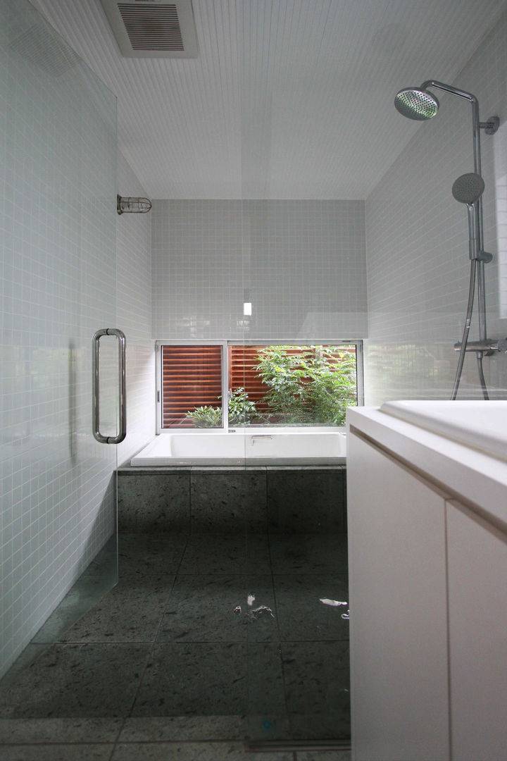 研究学園の家, FCD FCD Modern bathroom