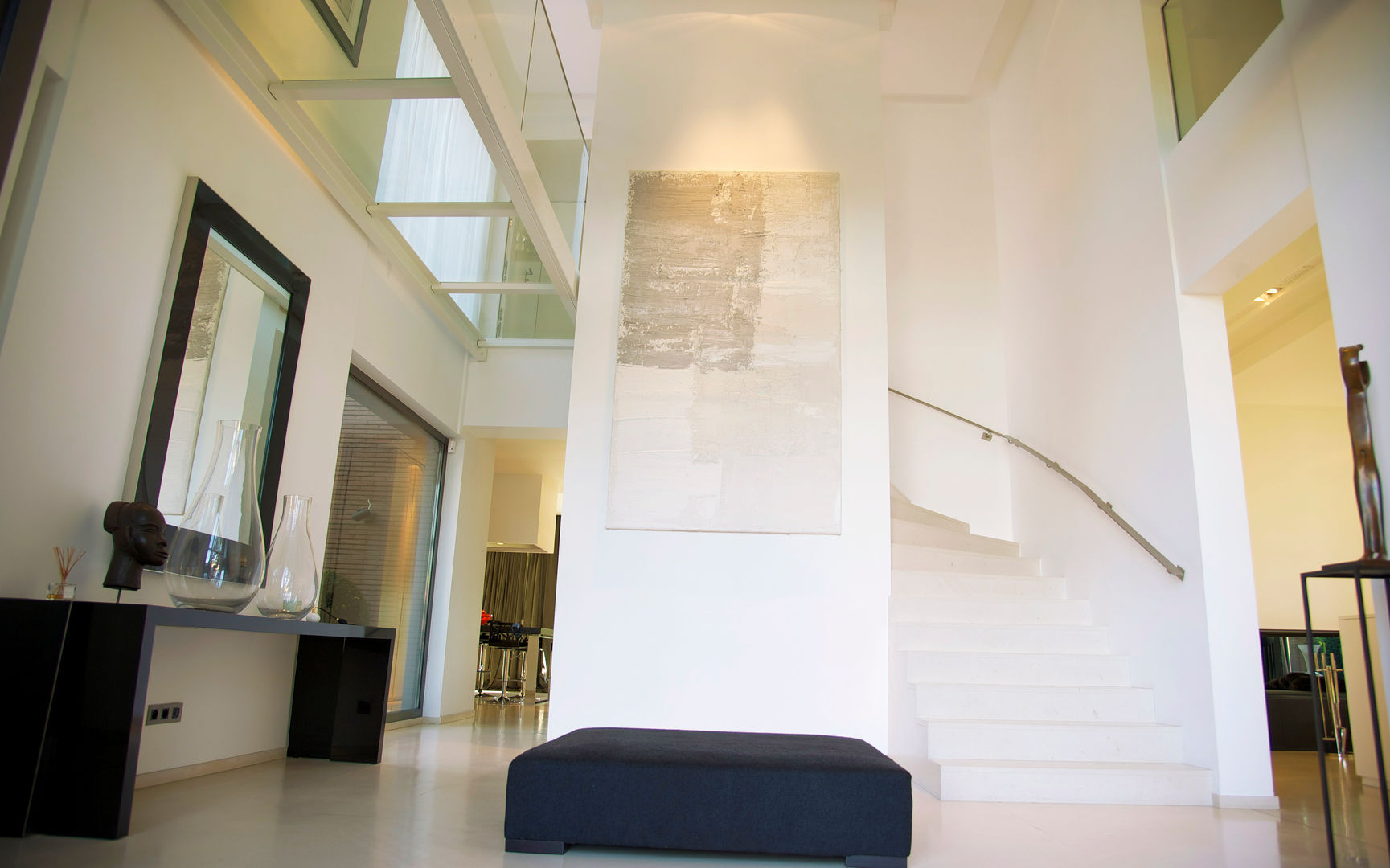 Maison I, GUILLAUME DA SILVA ARCHITECTURE INTERIEURE GUILLAUME DA SILVA ARCHITECTURE INTERIEURE Minimalist corridor, hallway & stairs