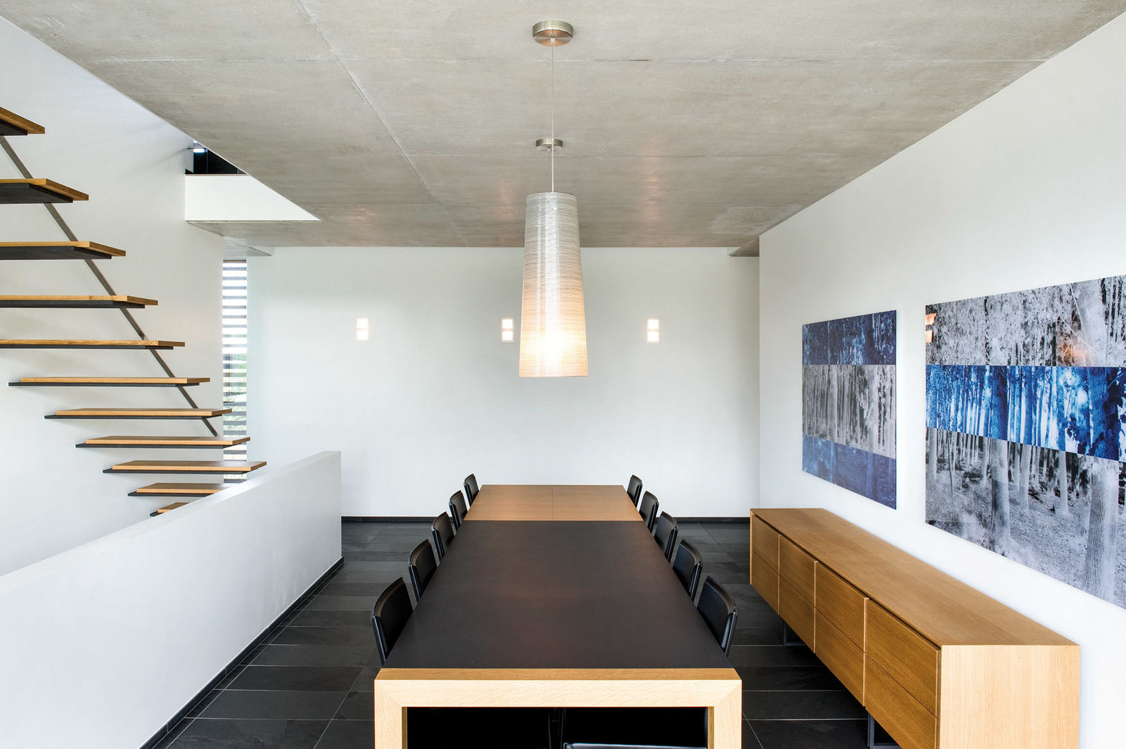 Freistehendes modernes Passivhaus, Maisons Loginter Maisons Loginter Modern dining room