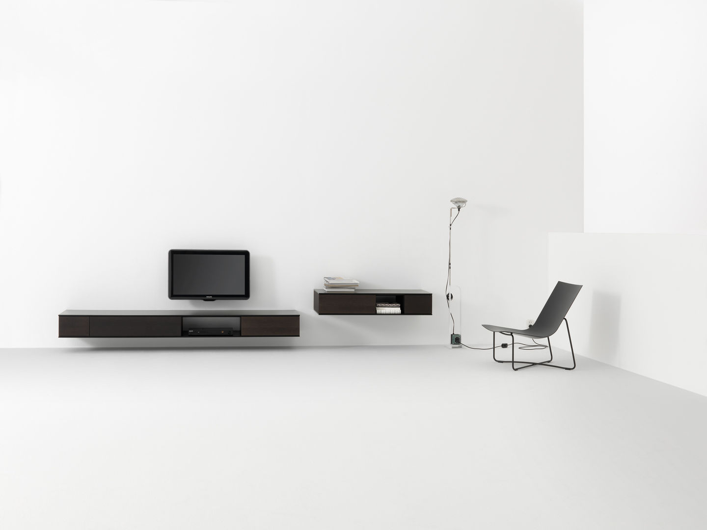 Landscape, Pastoe Pastoe Minimalist living room Cupboards & sideboards