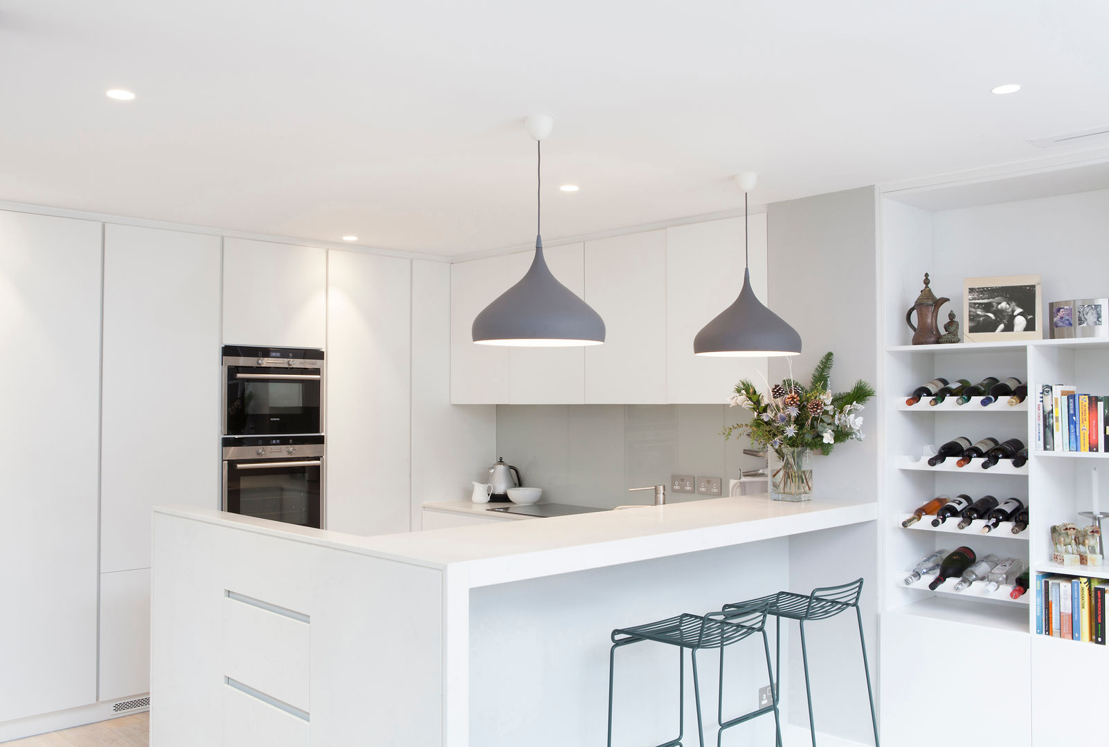 Lysia Street, S&Y Architects S&Y Architects Modern style kitchen
