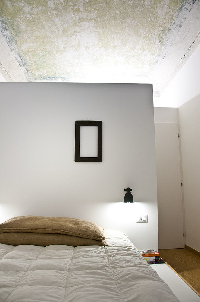 3 VAULTS, R3ARCHITETTI R3ARCHITETTI Dormitorios de estilo minimalista