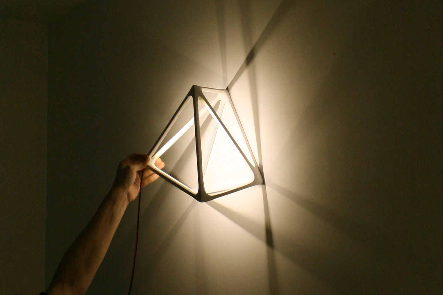 Luminaire Molecula de Benjamin Miglioe, Benjamin MIGLIORE Benjamin MIGLIORE ห้องนั่งเล่น ไฟห้องนั่งเล่น