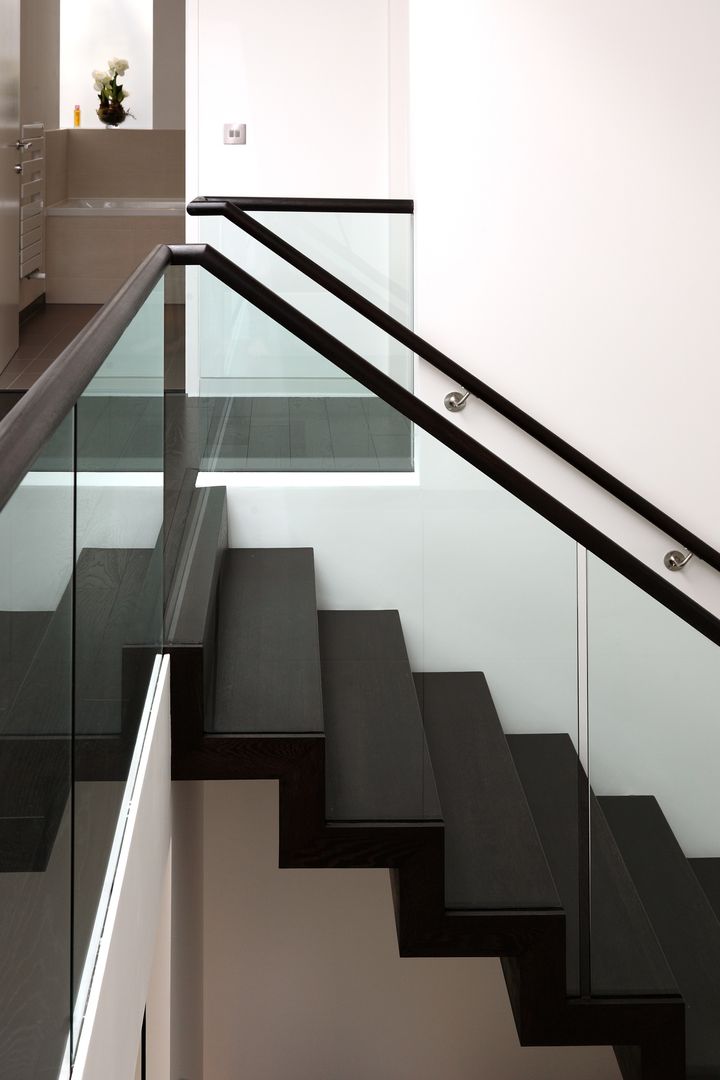 ​Brixham House, Tye Architects Tye Architects Modern Corridor, Hallway and Staircase