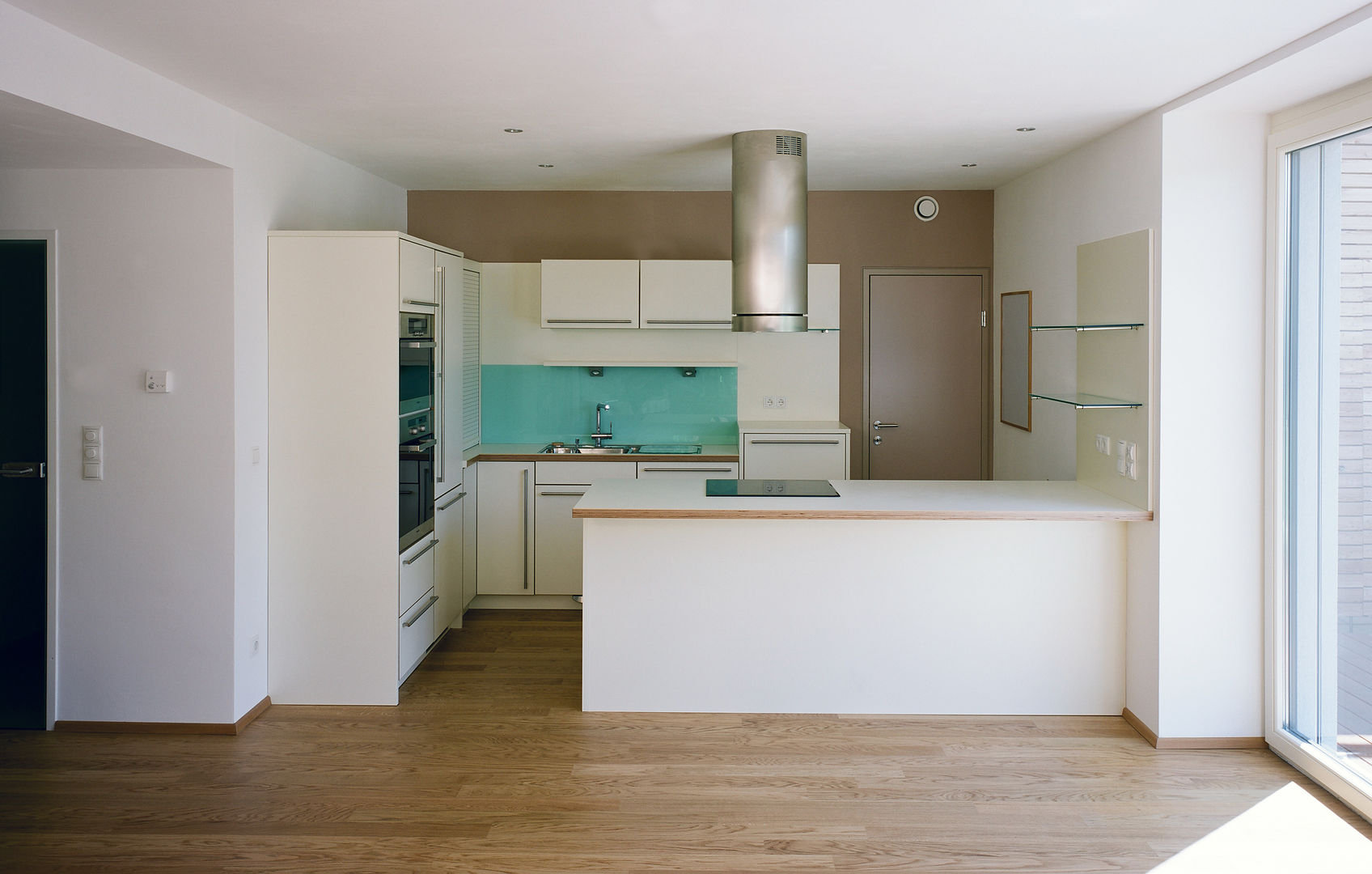 Passivhaus mit Sonnendeck in Gerasdorf, Abendroth Architekten Abendroth Architekten Modern kitchen