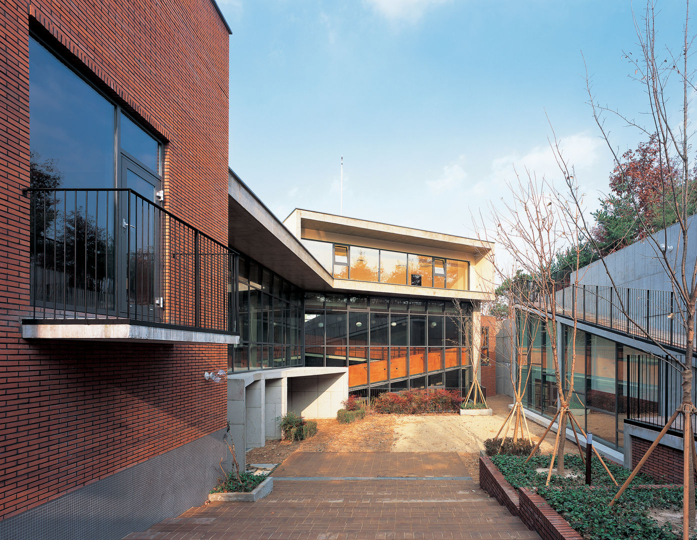 Kindergarten Unmun, ISON ARCHITECTS ISON ARCHITECTS Commercial spaces Schools