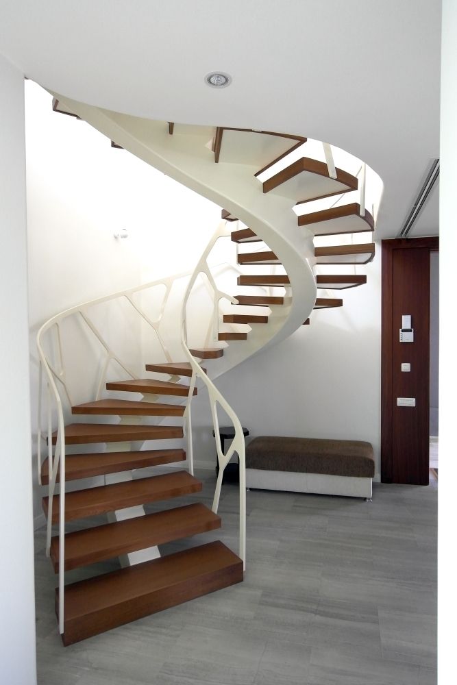 Çakır Evi Merdiveni, Konu Merdiven Konu Merdiven Tangga Stairs