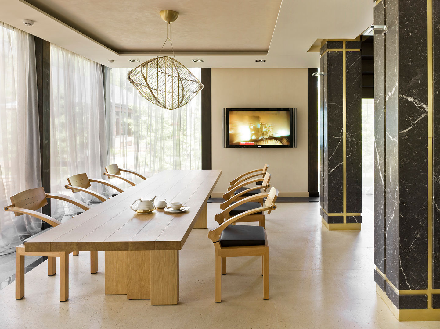 «Золотая резиденция в поселке Репино» 600м. кв., FullHouseDesign FullHouseDesign Salas de jantar minimalistas
