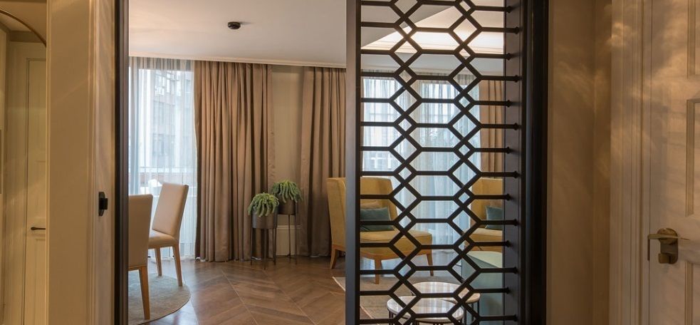 10 KARAKÖY OTEL, Lantana Parke Lantana Parke Paredes y suelos de estilo moderno