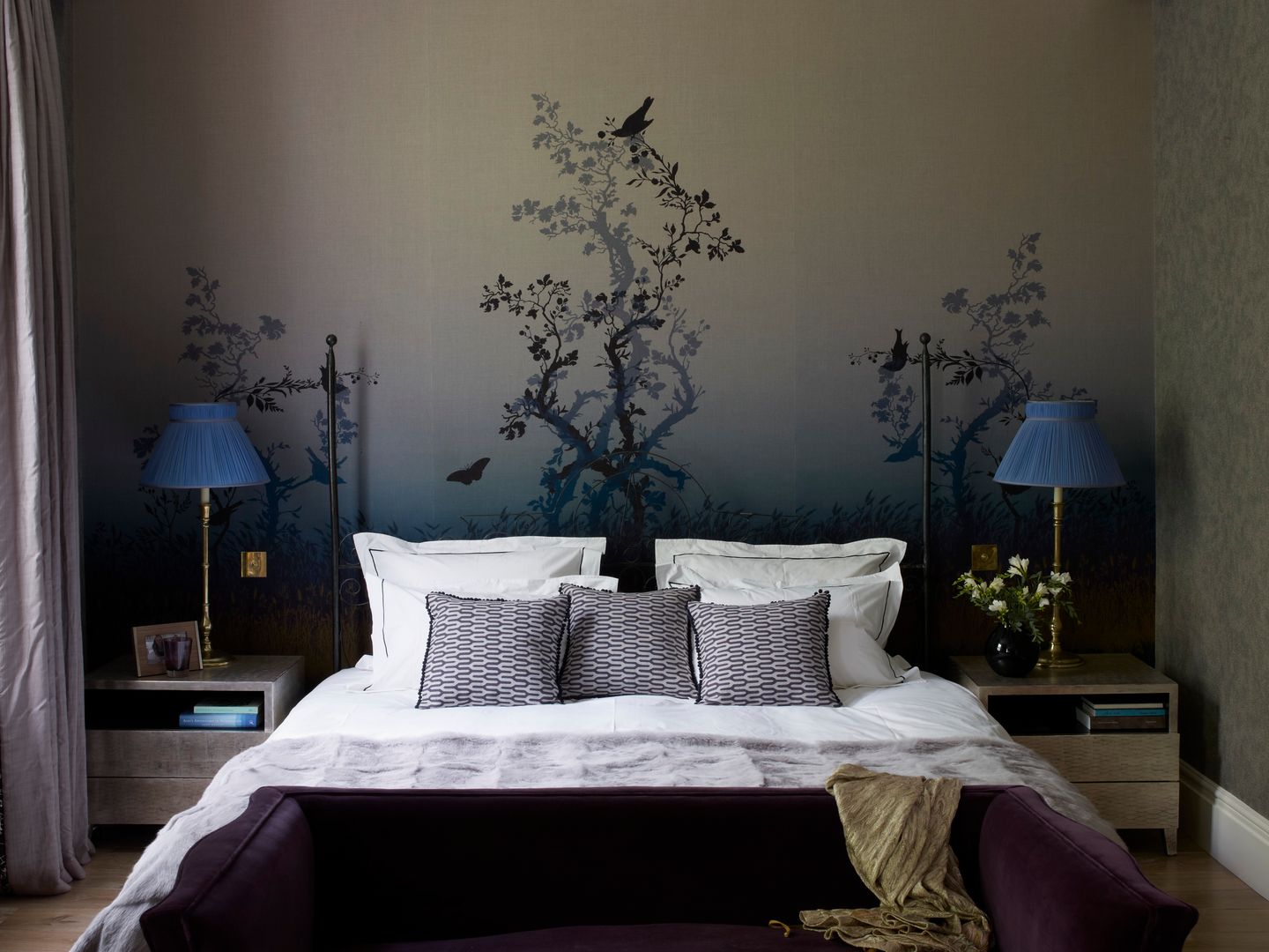 Interiors, Violet & George Violet & George Kamar Tidur Modern