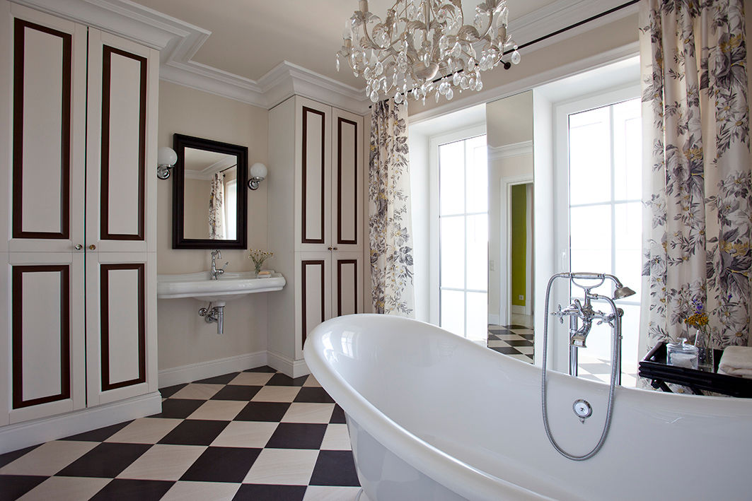 homify Eclectic style bathroom