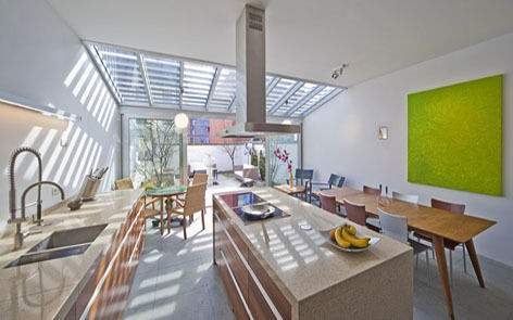 herenhuis IJburg Steigereiland, Florian Eckardt - architectinamsterdam Florian Eckardt - architectinamsterdam Tropical style kitchen