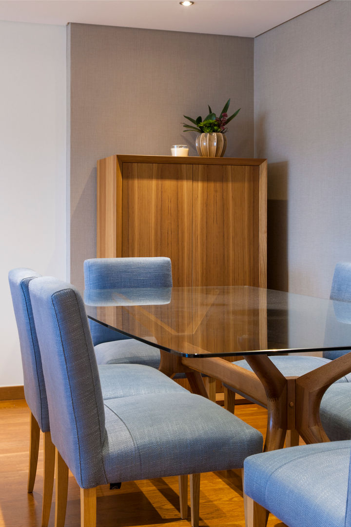 Sala Comum_Zona de Refeições Traço Magenta - Design de Interiores Salas de jantar modernas