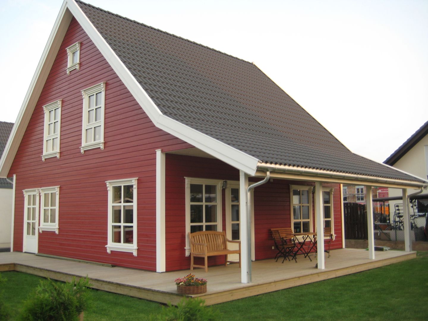 Norwegisches Holzhaus Typ Bernd, Akost GmbH "Ihr Traumhaus aus Norwegen" Akost GmbH 'Ihr Traumhaus aus Norwegen' Rumah Gaya Skandinavia