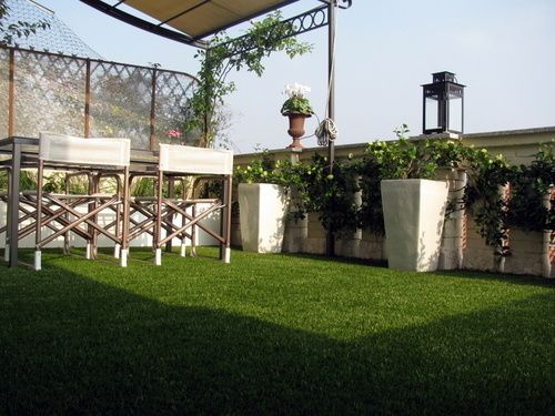 Césped artificial Terraza, Allgrass Solutions Allgrass Solutions Balcone, Veranda & Terrazza in stile mediterraneo