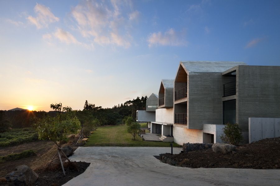 Jeju stay BIUDA, ARCHITECT GROUP CAAN ARCHITECT GROUP CAAN Casas modernas