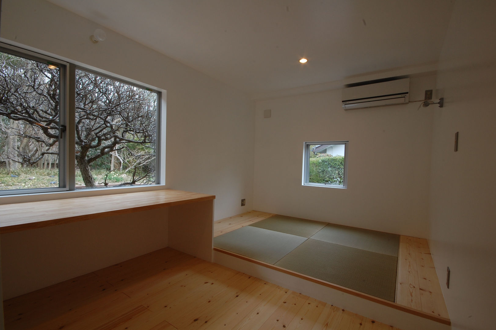 Ｓ教授の家＿寝室 佐賀高橋設計室／SAGA + TAKAHASHI architects studio 和風の 寝室