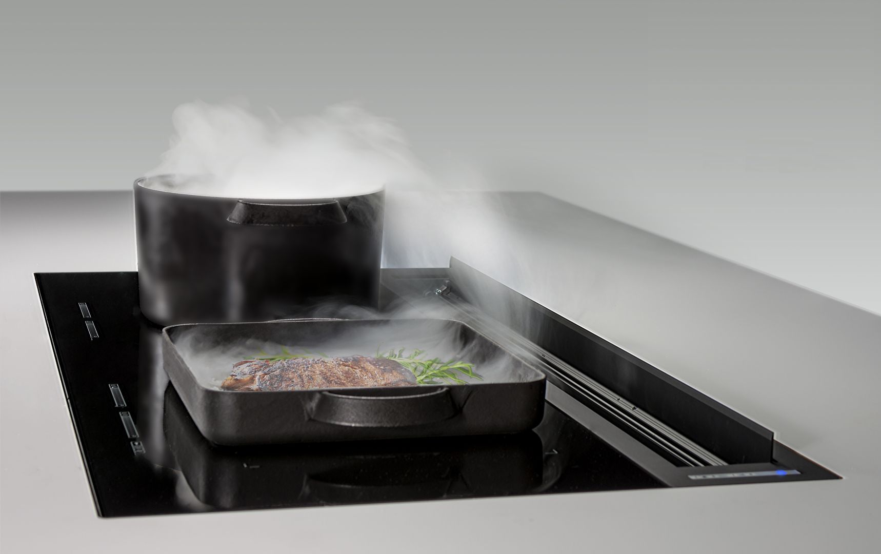 AirStream EVO 01 - Querstromlüfter mit elektronischer Verschlussklappe , ERGE GmbH ERGE GmbH Cocinas de estilo minimalista Electrónica