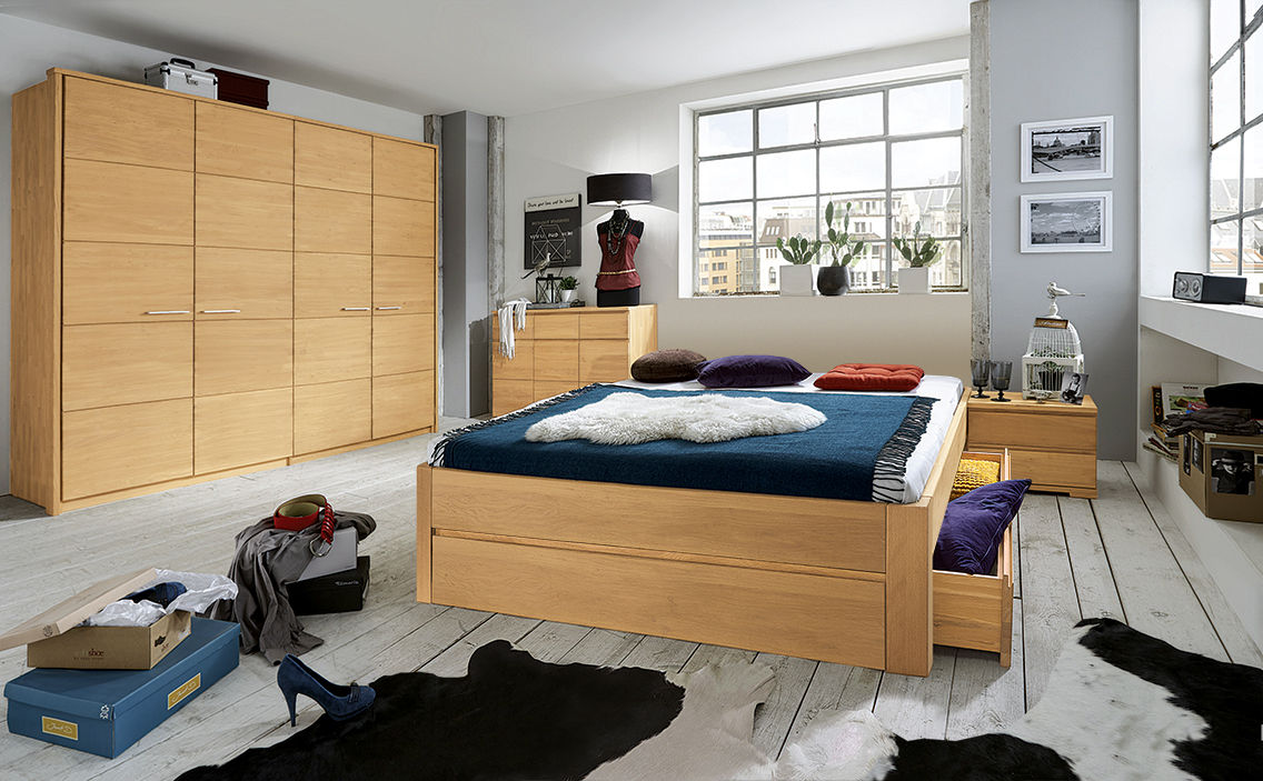 homify Kamar Tidur Klasik Beds & headboards