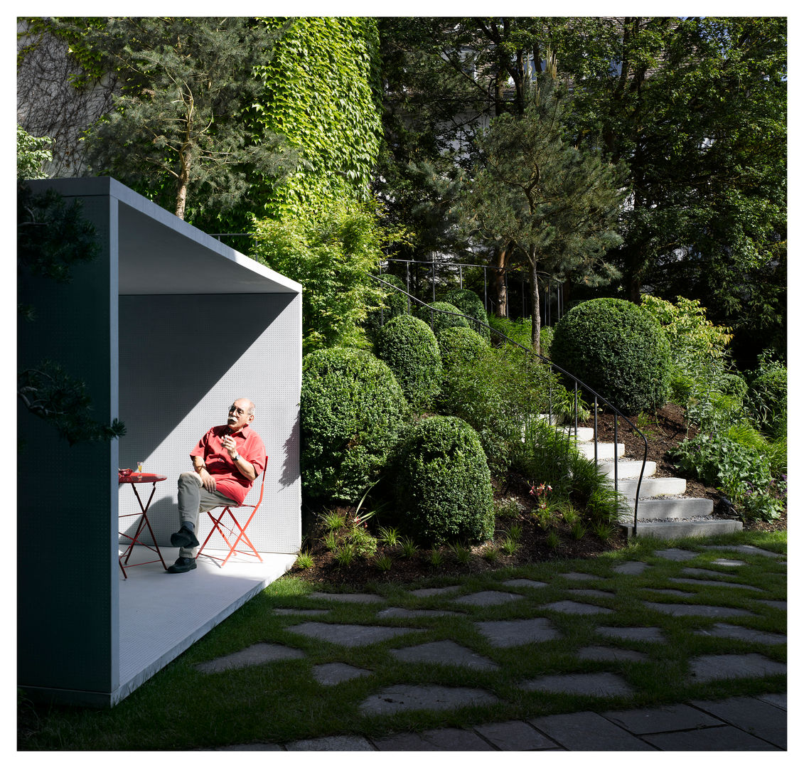 Smoking Pavilion Gianni Botsford Architects Modern garden