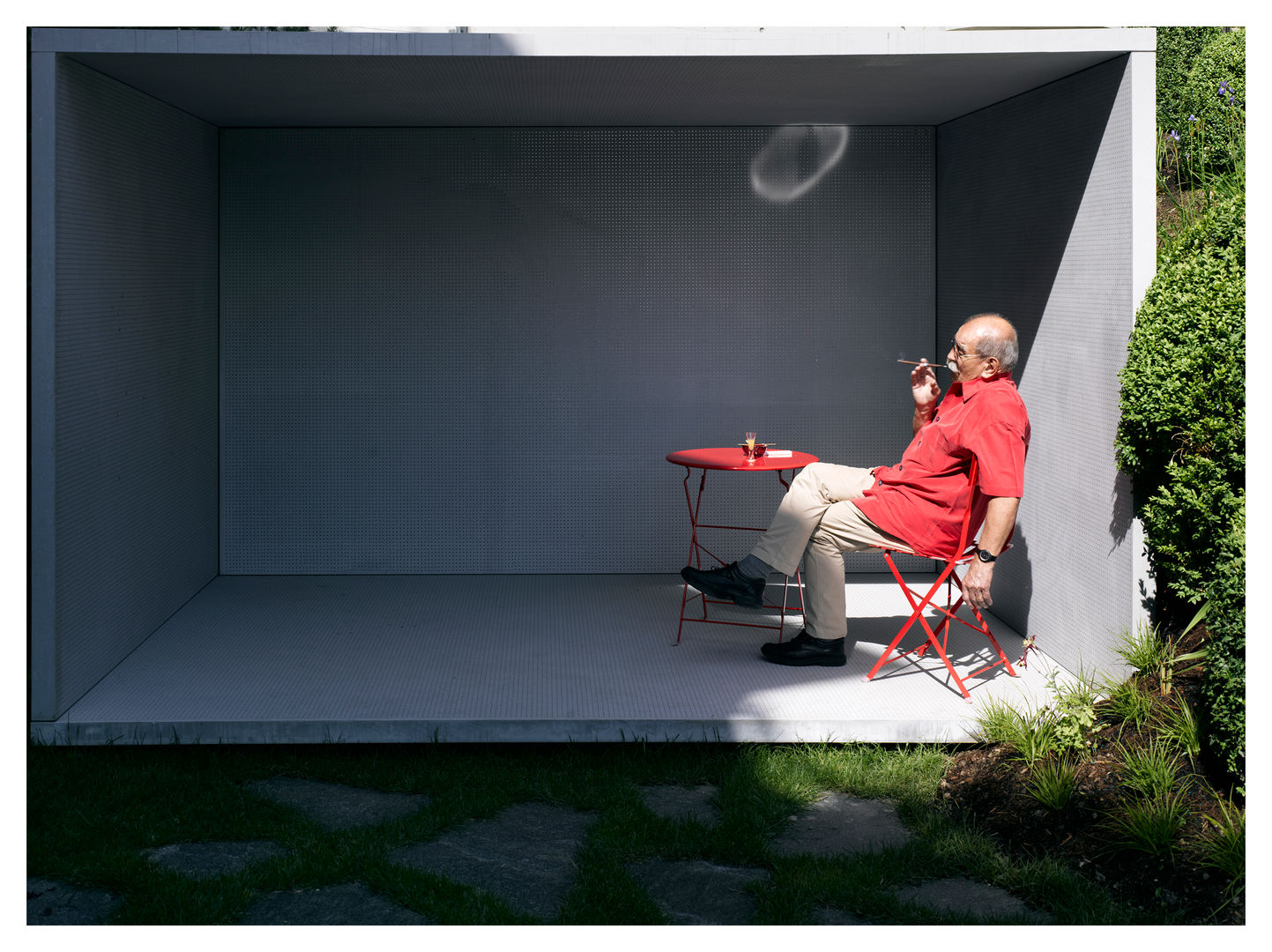 Smoking Pavilion Gianni Botsford Architects Modern style gardens