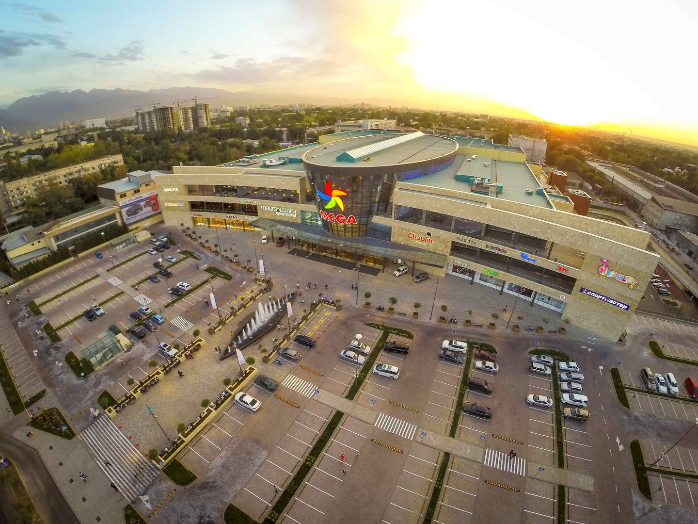 main facade mb architects Commercial spaces Shopping Centres