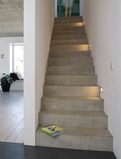 Low Budget Haus in Leutkirch, KARL+ZILLER Architektur KARL+ZILLER Architektur Modern corridor, hallway & stairs