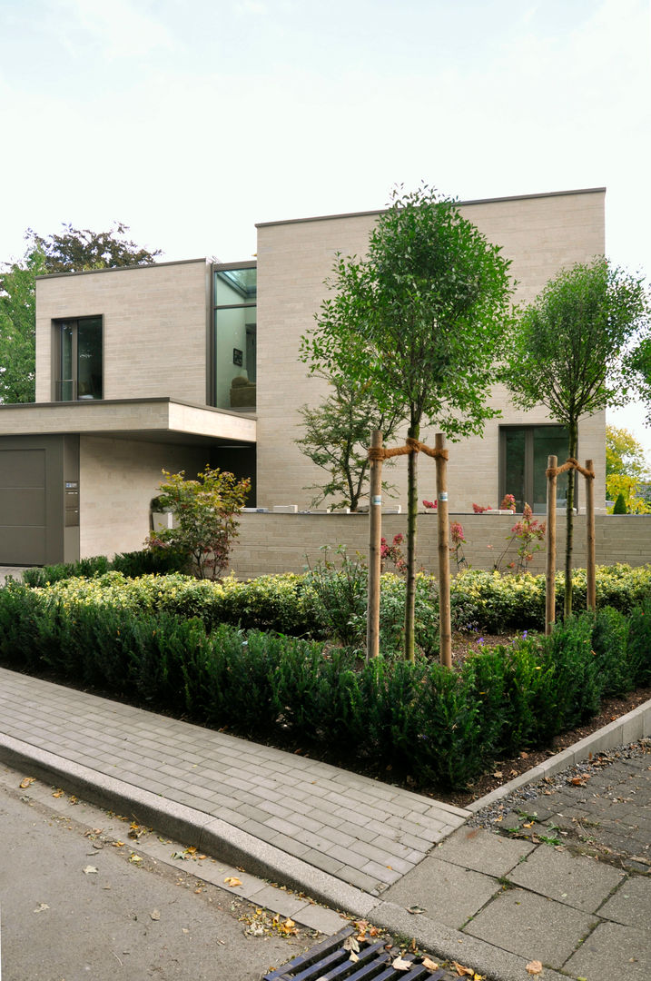 Neubau Villa S, ARCHITEKTEN BRÜNING REIN ARCHITEKTEN BRÜNING REIN Modern houses