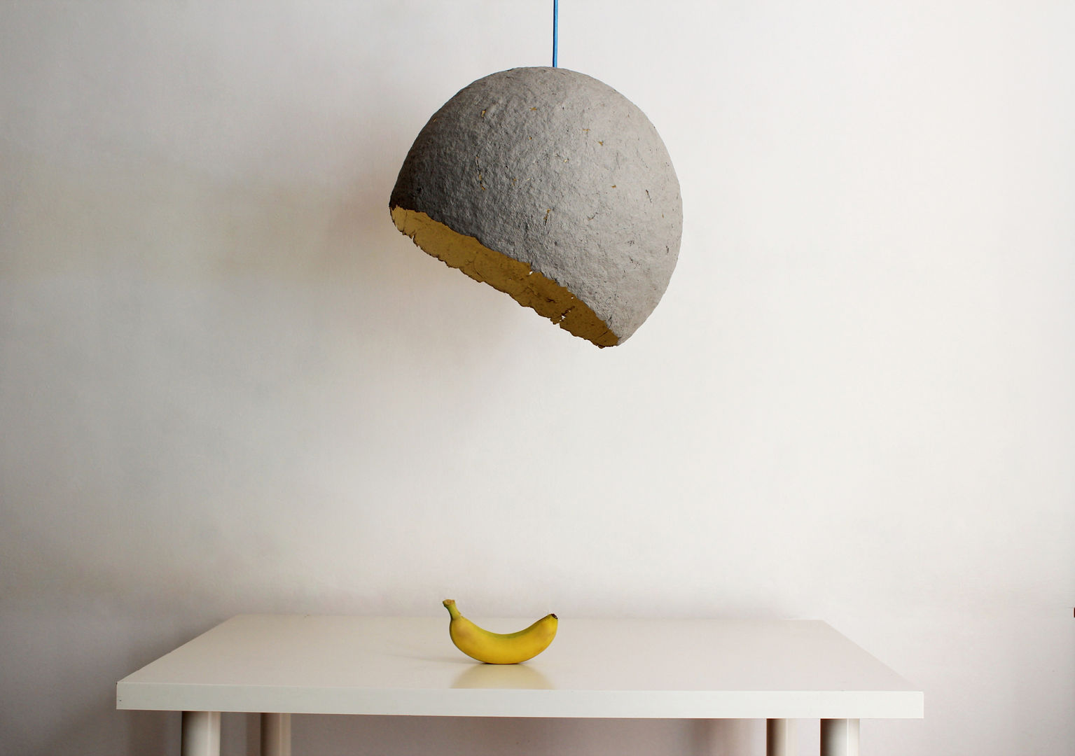 “Globe” paper pulp pendant lamp Crea-re Studio غرفة المعيشة إضاءة