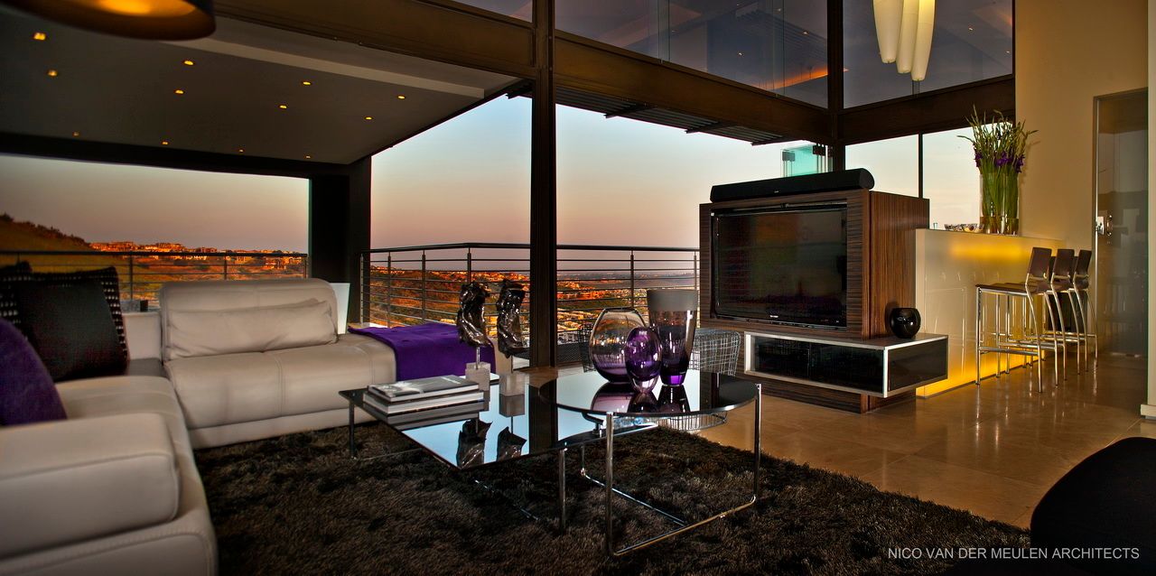 House Tat , Nico Van Der Meulen Architects Nico Van Der Meulen Architects Modern living room