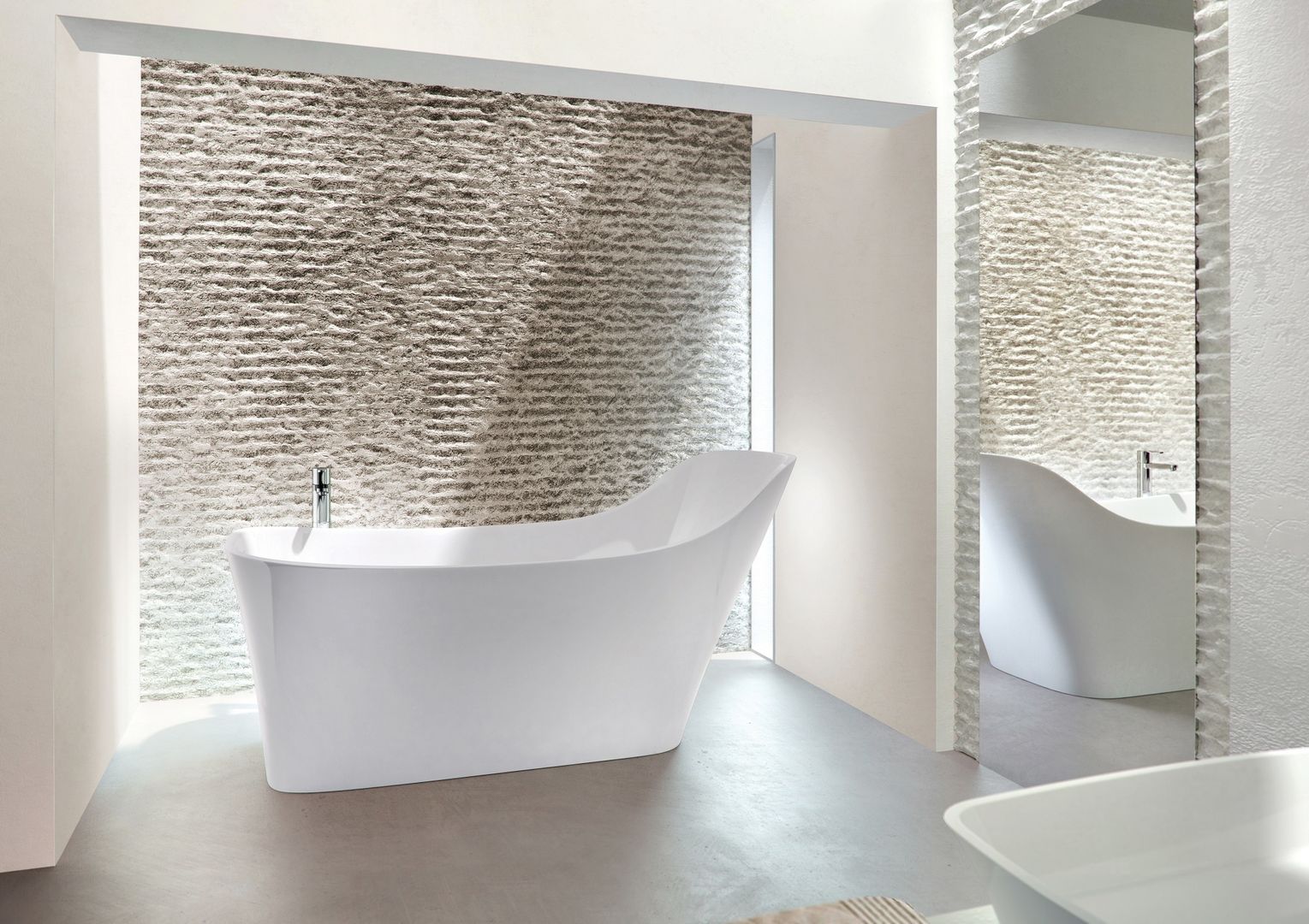 Natural Stone Bath - Nebbia Designed For Human Form, Clearwater Baths Clearwater Baths モダンスタイルの お風呂 バスタブ＆シャワー