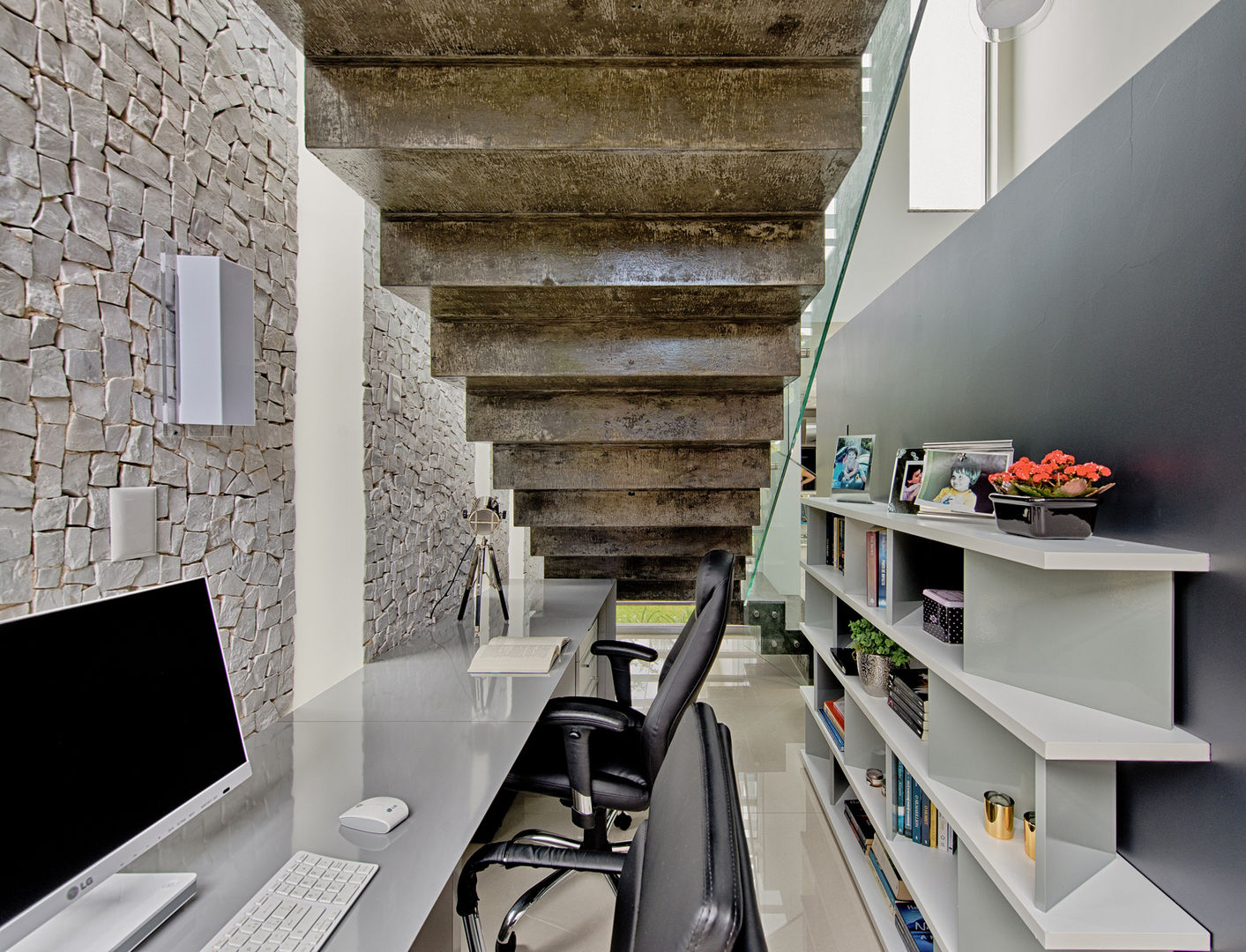 Casa AG, Espaço do Traço arquitetura Espaço do Traço arquitetura Ruang Studi/Kantor Modern