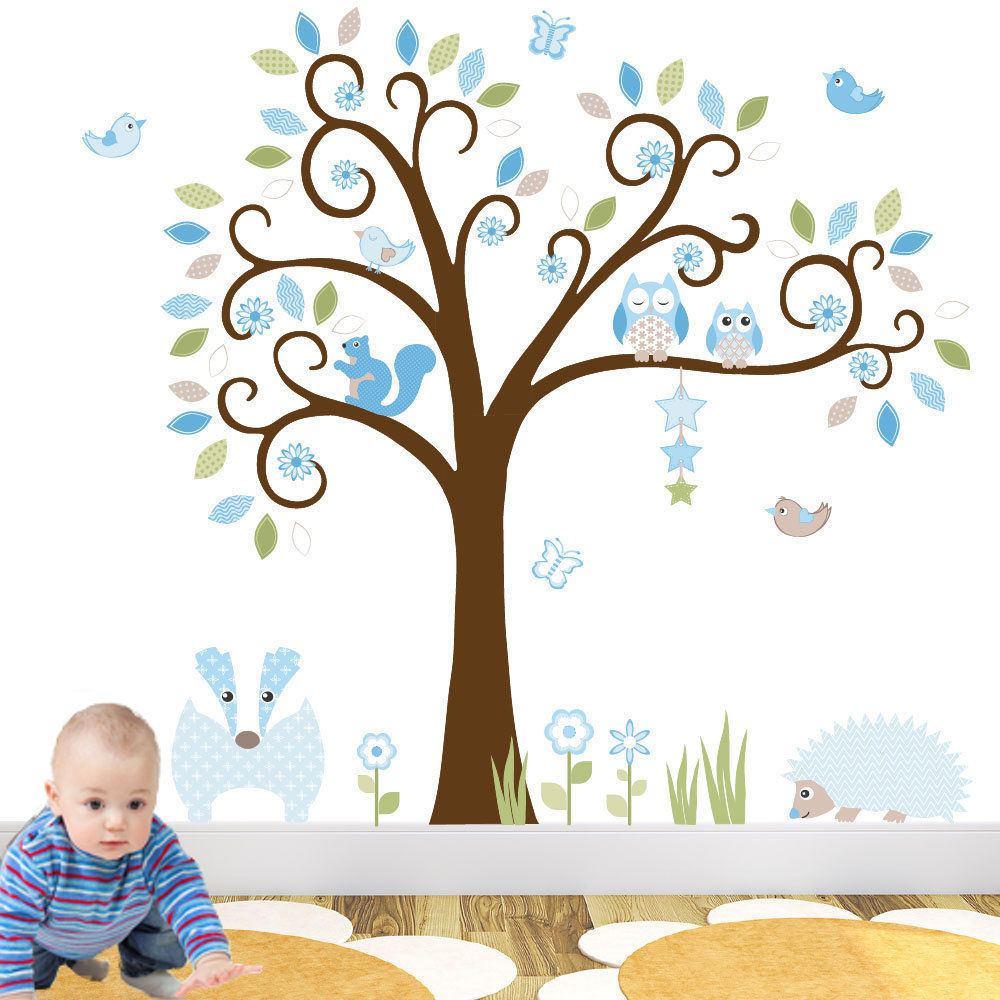 Woodland Animal Luxury Nursery Wall Art Sticker Design for a baby boys nursery room Enchanted Interiors Stanza dei bambini moderna