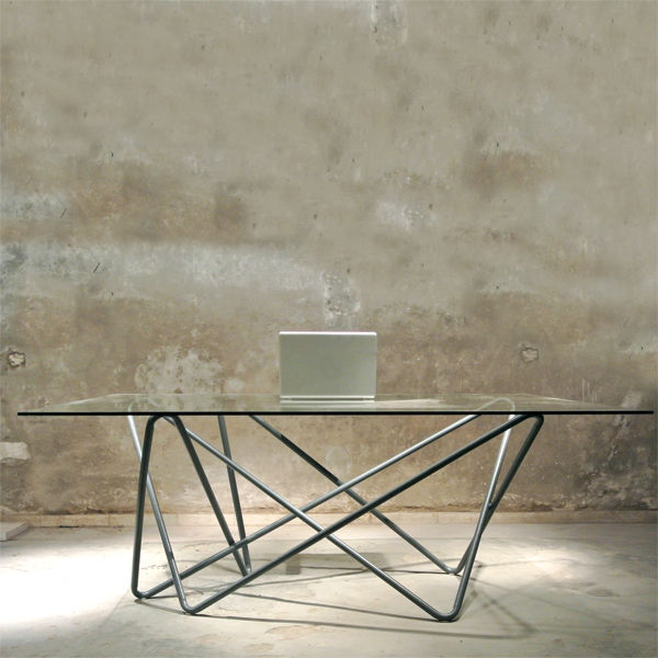 Tables , By Ultra By Ultra Studio moderno Scrivanie