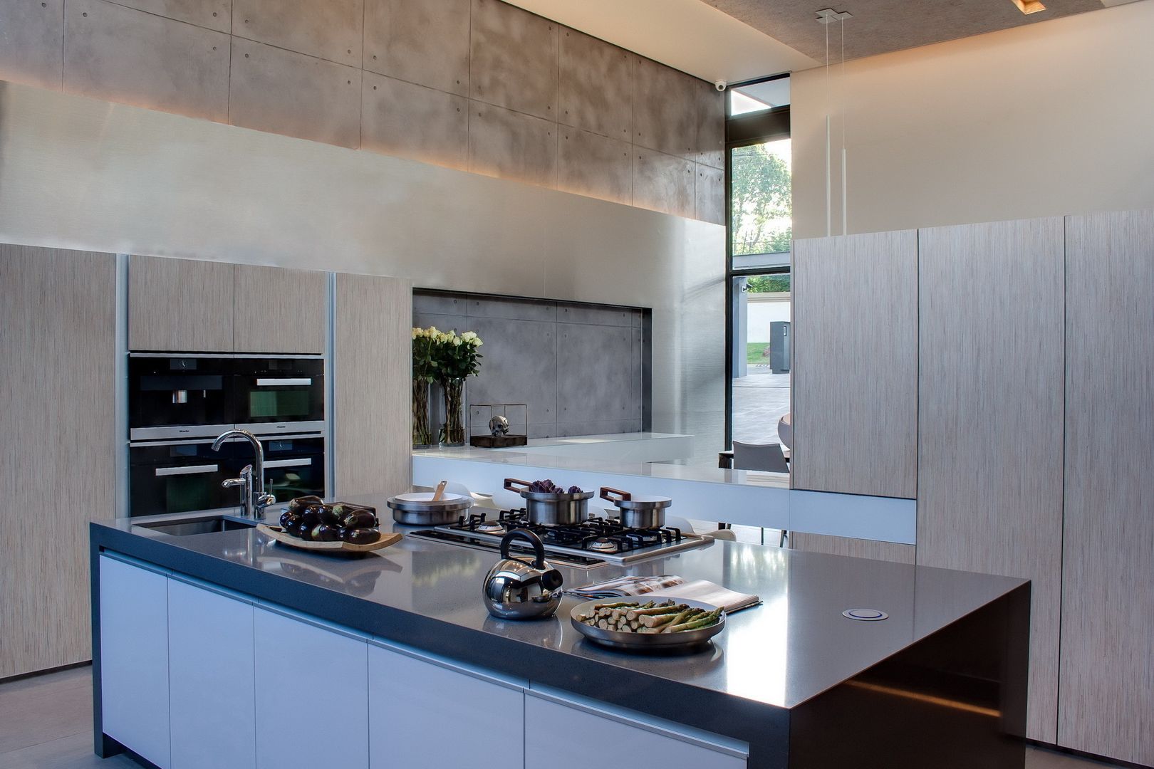 House Sar , Nico Van Der Meulen Architects Nico Van Der Meulen Architects Cucina moderna
