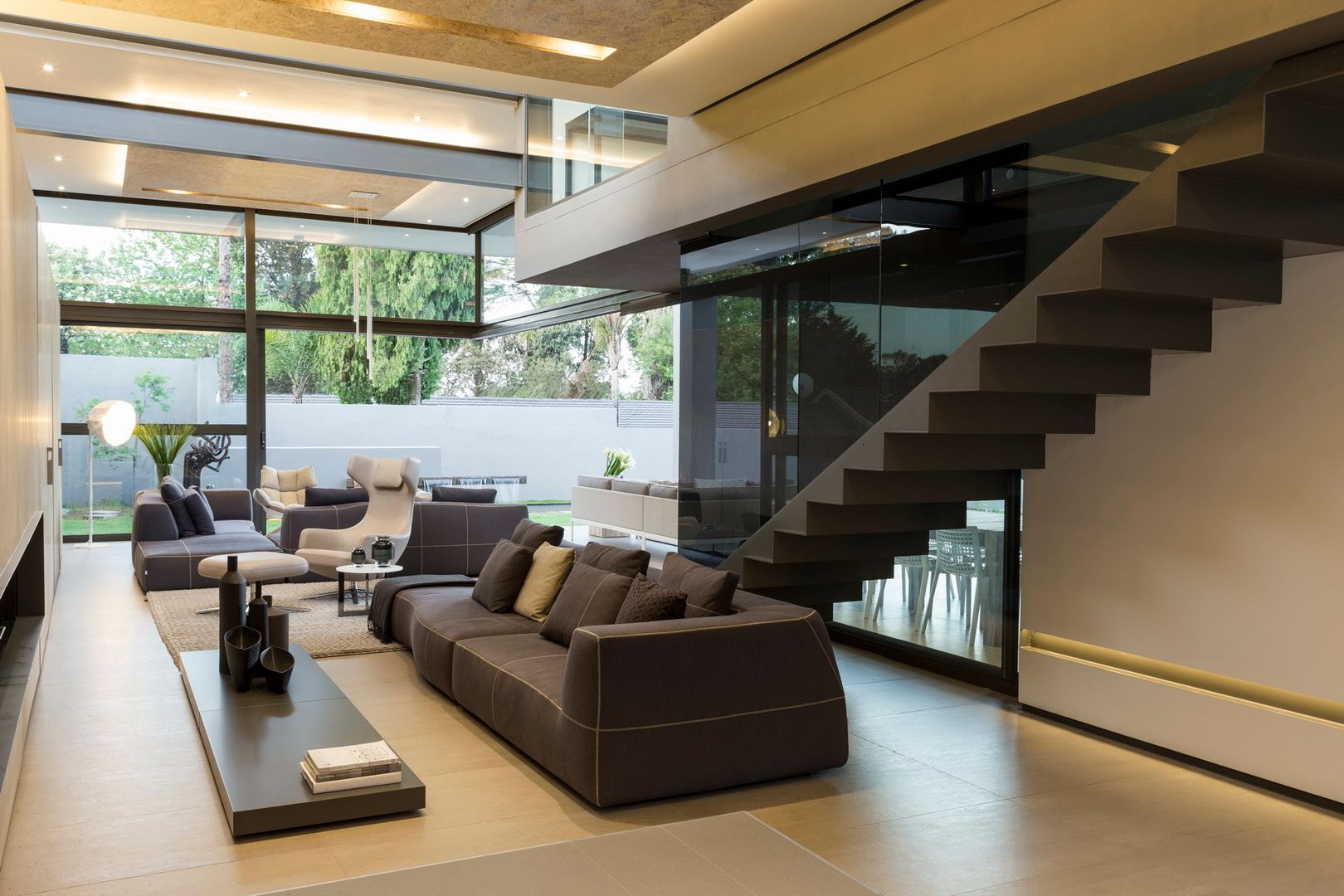 House Sar , Nico Van Der Meulen Architects Nico Van Der Meulen Architects Livings modernos: Ideas, imágenes y decoración