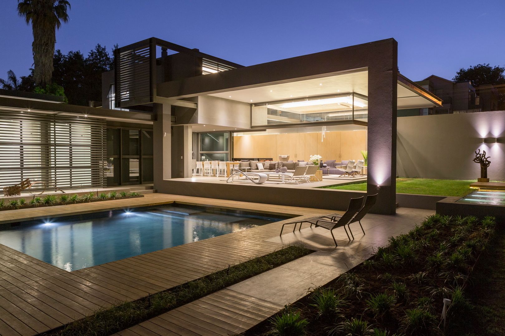 House Sar , Nico Van Der Meulen Architects Nico Van Der Meulen Architects モダンな 家