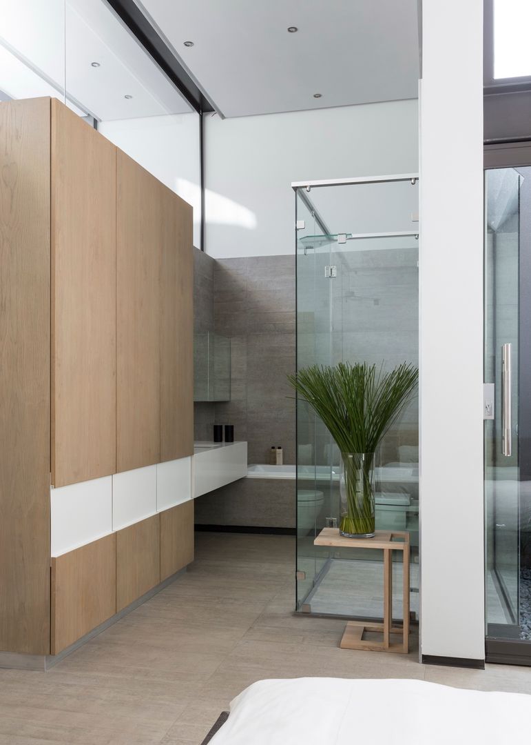 House Sar , Nico Van Der Meulen Architects Nico Van Der Meulen Architects Modern bathroom