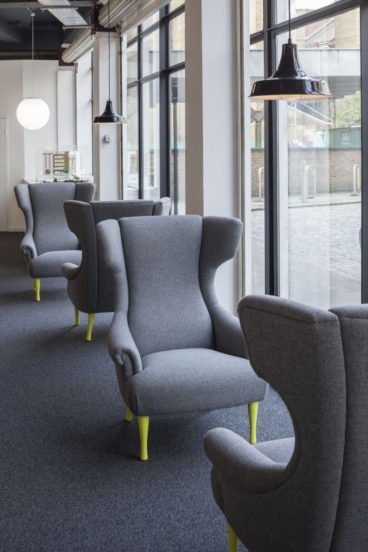 Shoreditch chairs - Bespoke Careers offices Salt and Pegram Oficinas de estilo moderno Sillas