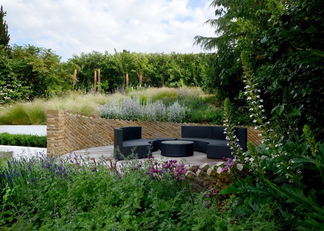 Circular Seating Area Katherine Roper Landscape & Garden Design Jardins modernos