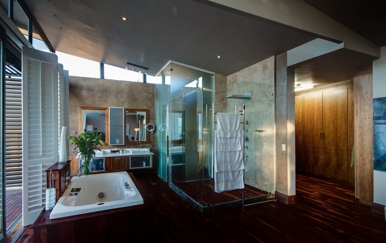 House The , Nico Van Der Meulen Architects Nico Van Der Meulen Architects Casas de banho modernas