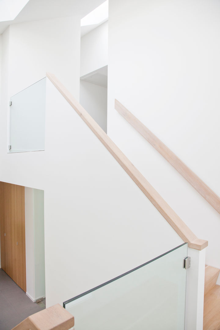 Moderne villa, Archstudio Architecten | Villa's en interieur Archstudio Architecten | Villa's en interieur Minimalist corridor, hallway & stairs