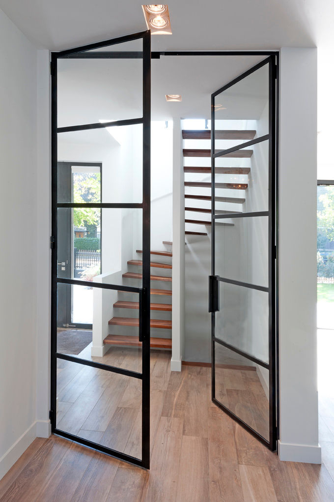 Villa Amsterdam Zuid, paul seuntjens architectuur en interieur paul seuntjens architectuur en interieur Modern Corridor, Hallway and Staircase